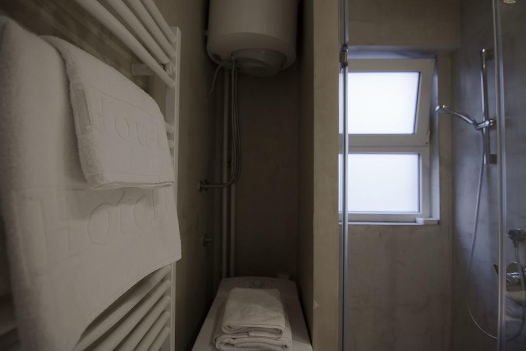Studio Apartment Picasso Belgrad Exteriör bild